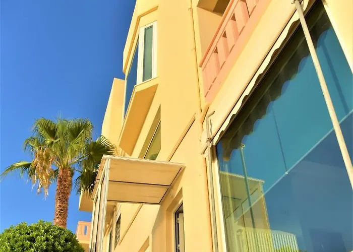 Apartment Emerald Halepa